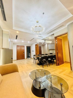 cần bán gấp căn hộ 2 ngủ 95m2 tại times city giá chỉ 10,8 tỷ