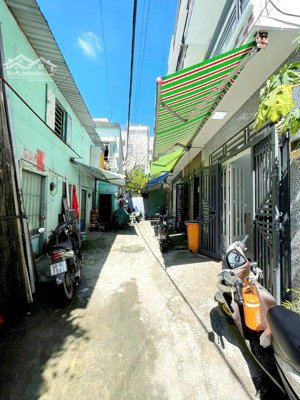 bán nhà ngay hiệp thành 45 quân 12 diện tích: 4m x 8m nhà 2 lầu giá 1 tỷ 998 triệu thương lượng