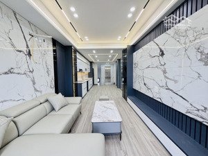 hàng hiếm nhỉnh 5 tỷ _ nhà xây chất lượng, mới tinh, ô tô đỗ ngay cổng, cách cầu thanh trì chỉ 100