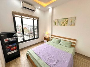 bán tòa căn hộ dịch vụ phố hoàng cầu. dt75mx8t. 2 thoáng. 18p khép kín dòng tiền 80tr/tháng. pccc