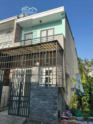 6 triệu/tháng - nhà nguyên căn 1 trệt 1 lầu 3 phòng ngủ 2wc đường xe hơi p.long trường