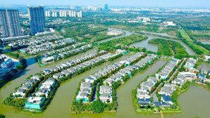 cần tiền bán gấp biệt thự đảo 300m2 cửa tây bắc, hồ đông nam giá chỉ 270tr/m