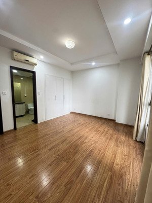 cho thuê căn hộ chung cư 3 phòng ngủ timecity, không đồ nhà mới. lh: 