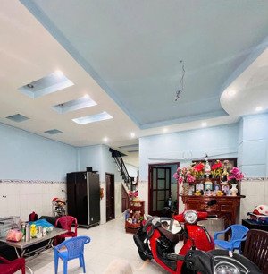 bán nhà 2 mặt tiền - 80m2 - phạm văn đồng, linh tây, thủ đức 153