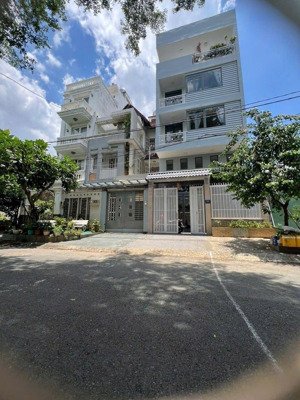 cần bán gấp nhà 5 tầng bên sông, hiệp bình chánh, 120m2, giá 18.8 tỷ