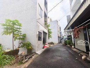 cần bán gấp đất 90m2 giá 4,950 tỷ, liền kề giáo sứ công thành. chợ chiều lh 