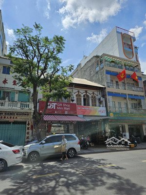 giảm sâu!! bán nhà mặt tiền yersin - quận 1 - dt 10x16m (3 tầng) - giá 95 tỷ