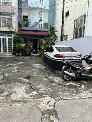 bán nhà khu phan xích long - hẻm xe tải