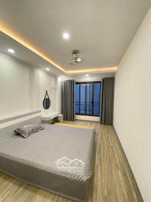 nhà đẹp lạc long quân 45m2, 5 tầng, 40m ra mặt phố lạc long quân chỉ 7.5 tỷ