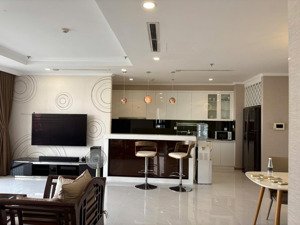cho thuê căn hộ 4 phòng ngủ tại vinhomes central park, diện tích 150m, thiết kế sang trọng, 65tr
