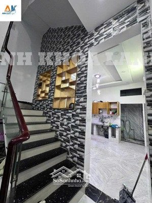 964hbc - nhà xây kiên cố , sát chợ hiệp bình , ngân hàng định giá tốt