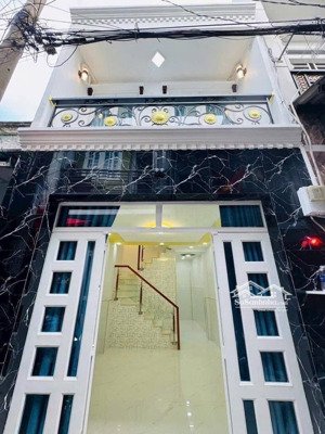 nhà xây mới dọn vào ở ngay - kề bên lê thúc hoạch - bình long - ngã tư 4 xã - giáp tân phú - 2 tầng