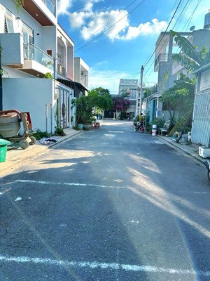 35tr/m2, rẻ nhất khu vực, 6.5x23 150m2, ngay võ văn hát, q9. xây 4 tầng đường 8m