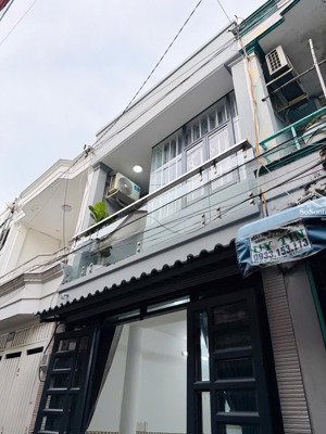 nhà đẹp - hẻm ô tô sạch sẽ - khu đồng bộ - nhà ngang rộng - đường phạm văn chiêu - 2 tầng