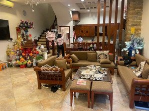 bán nhà dân xây bồ đề ngay mặt đường hồng tiến