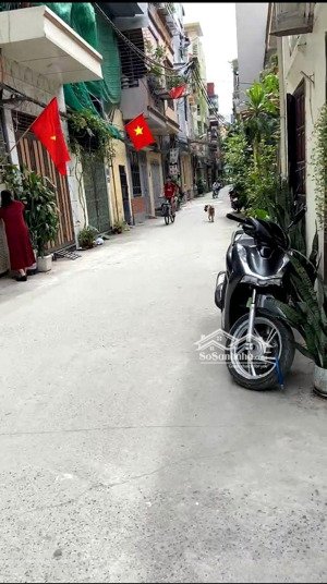 bán nhà trung tâm hà đông, mặt phố bế văn đàn 50m, 3 tầng nhỉnh 13tỷ, phân lô ô tô tránh vào nhà.