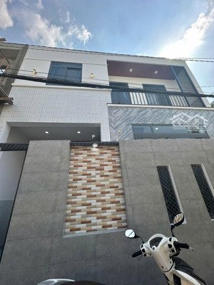 bán nhà tl38 gần cao đẳng điện lực, 8x18, hẻm xe hơi giá chỉ 4.6 tỷ