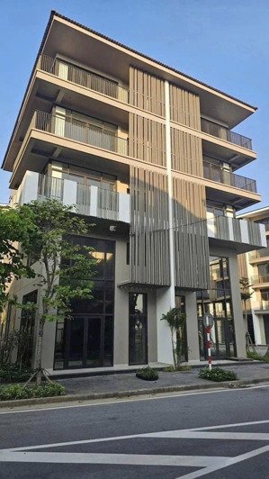 e trinh bán căn liền kề nhà phố 5 tầng horizon sát biển bãi cháy nhận nhà ngay vốn đầu tư 4 tỷ.