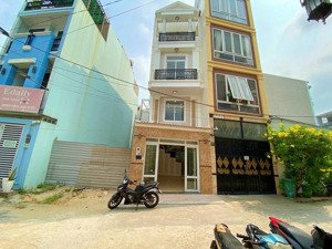 chính chủ bán nhà hẻm xe hơi né nhau gần ngã tư bình phước