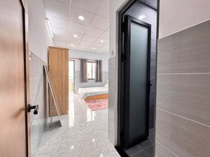 studio ban công gần vincom nguyễn xí chỉ 6tr2