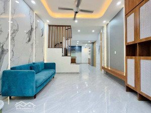 siêu phẩm nhà 3 tầng mới đẹp quang trung, gò vấp. dt :48m2. 1 trệt 2 lầu. giá chỉ 5.5 tỷ