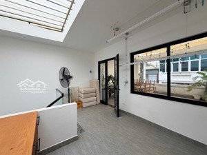 bán nhà 52m 5tầng nhật tân tây hồ hà nội