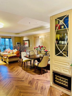 bán căn hộ 18t1 trung hòa nhân chính, 120m2, 3 ngủ 2vs, nội thất cơ bản, view thoáng