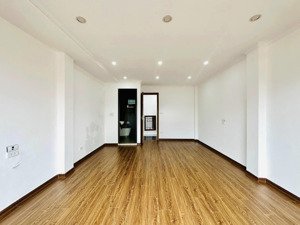 bán nhà phố văn cao, ba đình, cách 3 nhà ra phố, ngõ thông, không lỗi pt, không qh, chỉ 7.x tỷ