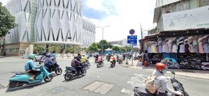 phú nhuận, bán nhà 4 tầng, sát mặt tiền, gần white palace, 5 phòng ngủ, ở ngay, hoàn công đủ.