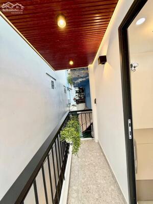 Cách 1 căn ra mặt tiền Nguyễn Van Đậu giá 3 ty 990 Tl