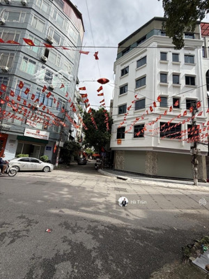 siêu phẩm lô góc - đẹp nhất kđt văn quán - 3 mặt thoáng - tặng full nội thất -xây full đất -giá tốt