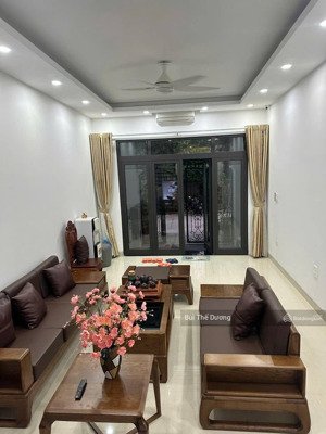 phân lô khúc thừa dụ, kđt cầu giấy, 20m ra phố, 37m2, 5 tầng, 18,3 tỷ.