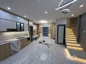 bán nhà thượng thanh,45m_mặt tiền 6m, 3 ngủ,phun nội thất,mới tinh,chỉ 7.5 tỷ