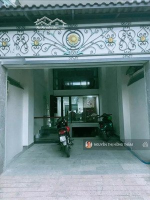 bán nhà hxh phạm văn bạch tân bình 4m x 20m x 6 tầng, hầm, thang máy gần chợ, emart chỉ 10.9 tỷ.