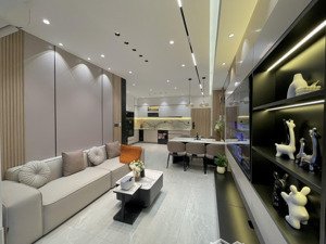 cần bán nhanh căn hộ sky garden, nhà đẹp, mới 100%, view hồ bơi.lh: 