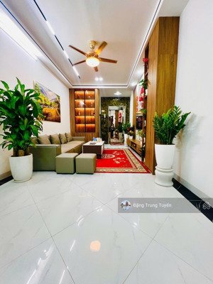 * 1 căn duy nhất xuân thủy cầu giấy gần phố nhà đẹp thang máy 12,9 tỷ