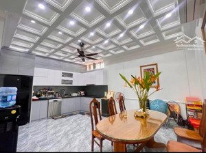 nhà đẹp mỹ đình 55m2, 5 tầng, 15m2 ra mặt ngõ ô tô tránh, nội thất xịn chỉ 9,3 tỷ