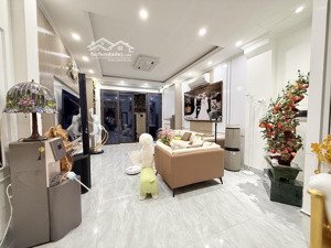 nhà xây mới dương văn bé | 30m ra mặt phố | 35m2 - 5 tầng 3 ngủ | sân để xe siêu rộng | hơn 8tỷđồng