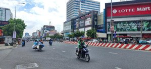 bán nhà mặt tiền nguyễn thái bình, 3 tầng, 4pn, giá 17.6 tỷ, gần sân bay, vincom, hoàn công đủ.