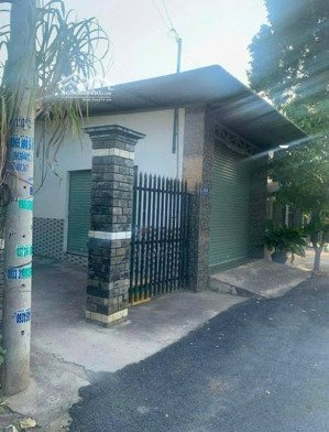 bán đất sẵn 6 phòng trọ dt 200m2 giá 900tr, kp gia huỳnh cách chợ trảng bàng 1km, sổ hồng riêng