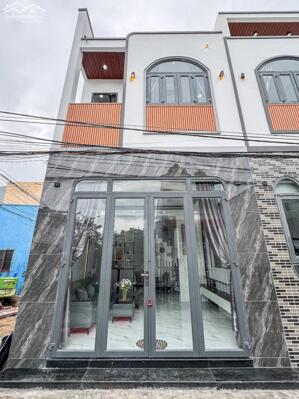 Nhà lầu xây mới Full nội thất - Góc 2 mặt tiền - Gần đại học Y Dược Cần Thơ