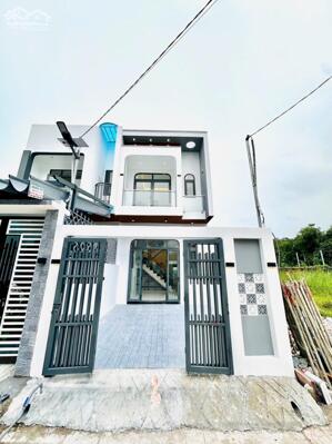 BÁN NHÀ NGAY ĐƯỜNG ĐỒNG KHỞI -GẦN CÂY XĂNG 26 - SỔ RIÊNG THỔ CƯ GIÁ NGỘP CHỈ 2.35TỶ