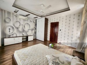 bán nhà phố lakeview city dt 7x20m giá 28tỷ full nội thất 4pn 5wc, ngân hàng cho vay lh 