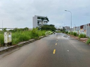 đường thông, 88m2 ngang 5m, sổ sẵn công chứng ngay chỉ 5,1 tỷ