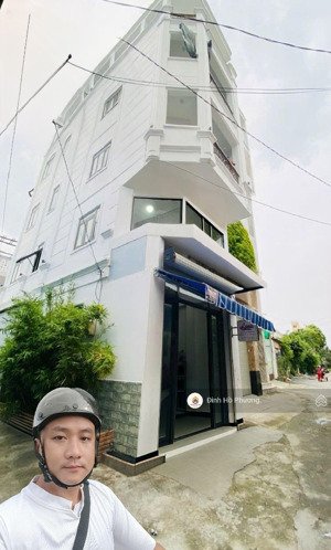 bán nhà góc 2 mặt tiền xe hơi vào nhà, nội bộ công viên bông sao p5, q8 . dòng tiền cho thê tốt