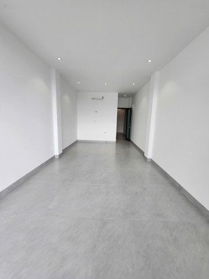 hxh ng văn thương nhà mới xây 100% thang máy trống suốt máy lạnh