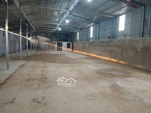 cho thuê kho/xưởng 700m2- quốc oai hà nội