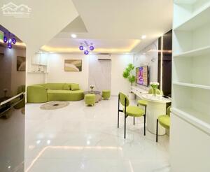 Bán nhà mới xinh Duy Tân, 5PN, full nội thất, nhỉnh 6 tỷ, ở ngay.