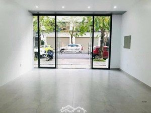 cho thuê mặt bằng tầng 1 vinhomes marina cực xịn