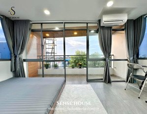 penthouse 1 phòng ngủ, tách bếp, full nt, diện tích siêu rộng 40-45m2 ngay luỹ bán bích, đầm sen